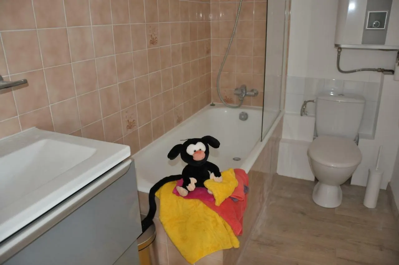 Apartment Ferienwohnung Braveo Lambiliz Brest